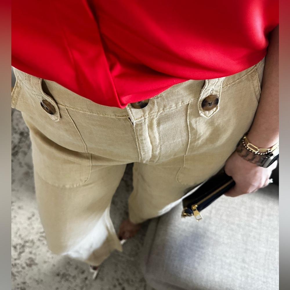 New🩷 Chic Tan Wide Leg Pants with Button Detail - Picture 7 of 13